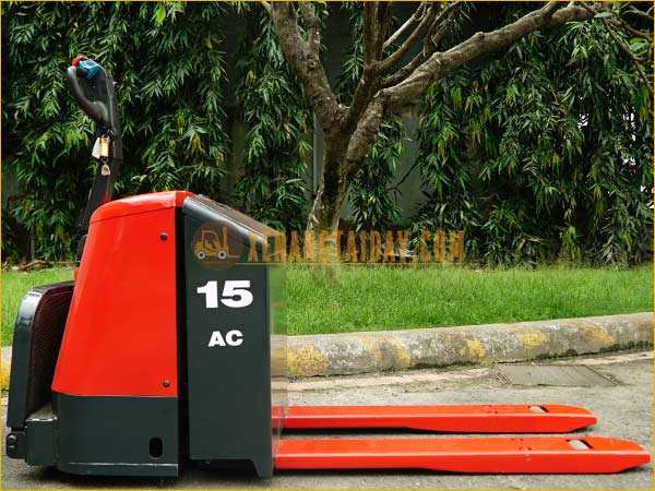 Xe nâng tay điện thấp tự động NICHIYU PLD15S-70-C10
