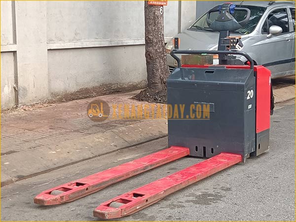 Xe nâng tay điện thấp tự động NICHIYU PLD20S-70-WH17Z