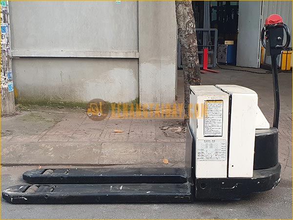 Xe nâng tay điện thấp tự động TCM PTE 20