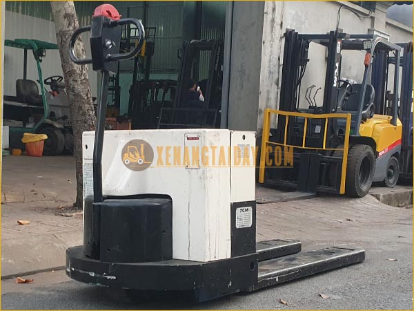 Xe nâng tay điện thấp tự động TCM PTE 20