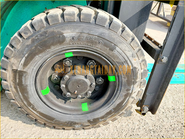 Xe nâng xăng - gas MITSUBISHI FGE20T