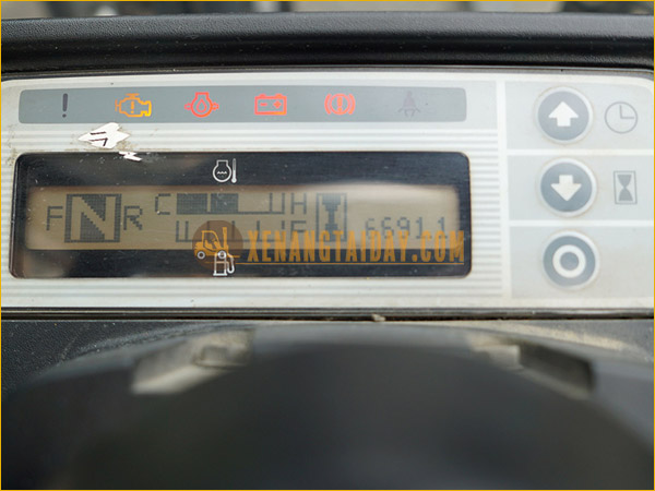 Xe nâng xăng - gas NISSAN EBT-P1F2