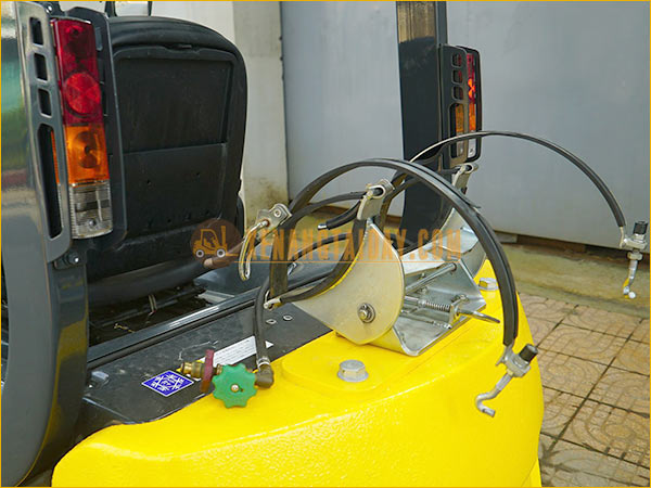 Xe nâng xăng - gas KOMATSU FG18T-21