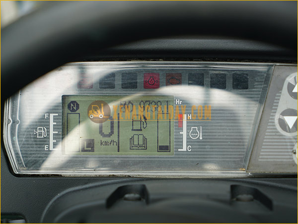 Xe nâng xăng - gas MITSUBISHI FGE15T