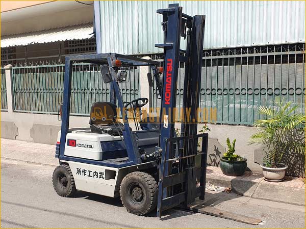 Xe nâng xăng KOMATSU FG10-15