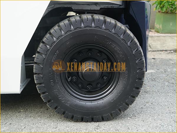 Xe nâng xăng KOMATSU FG15-15