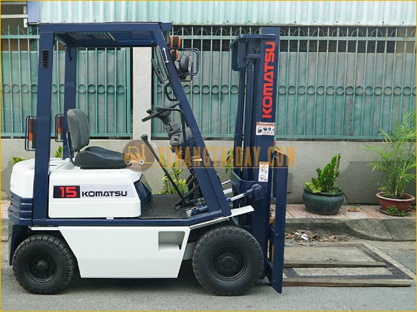 Xe nâng xăng KOMATSU FG15-15