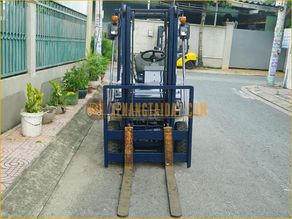 Xe nâng xăng KOMATSU FG15-15