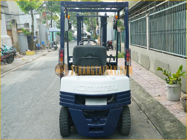 Xe nâng xăng KOMATSU FG15-15