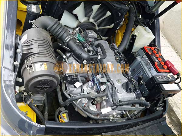 Xe nâng xăng KOMATSU FG15T-20