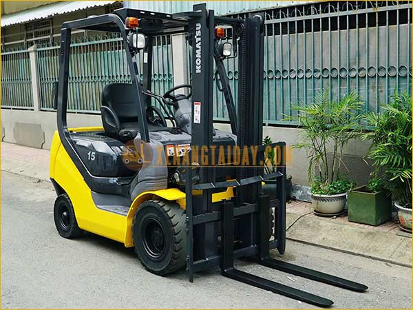 Xe nâng xăng KOMATSU FG15T-20