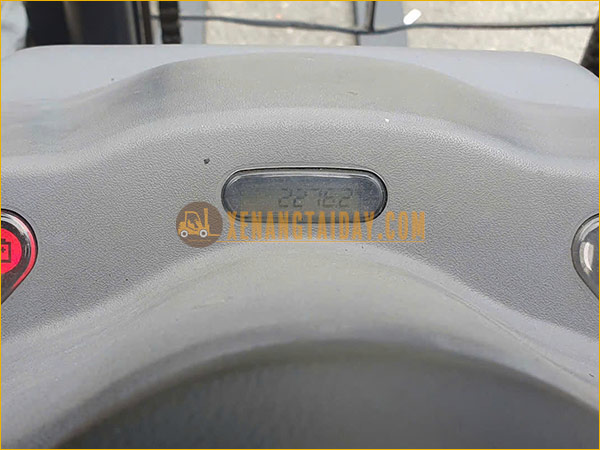 Xe nâng xăng KOMATSU FG15T-20