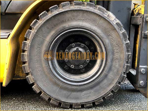 Xe nâng xăng KOMATSU FG18C-20