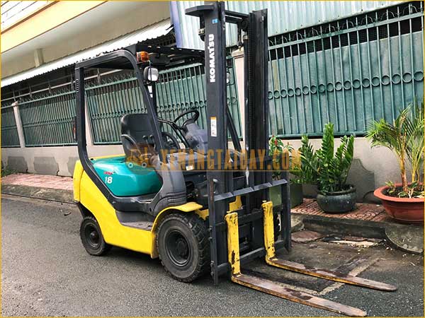 Xe nâng xăng KOMATSU FG18C-20