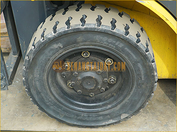 Xe nâng xăng KOMATSU FG20C-15