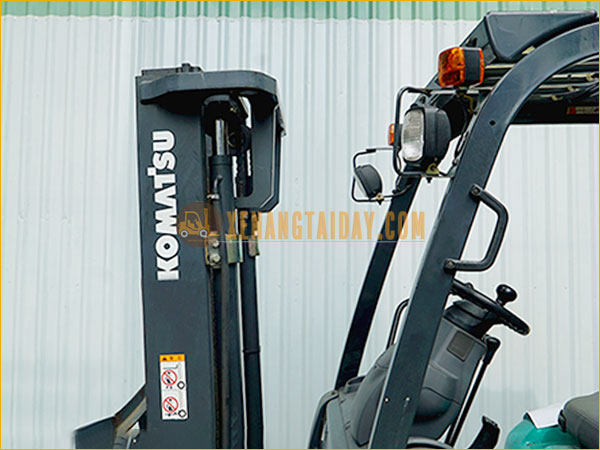 Xe nâng xăng KOMATSU FG20C-15