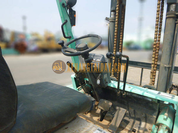 Xe nâng Dầu MITSUBISHI FD50