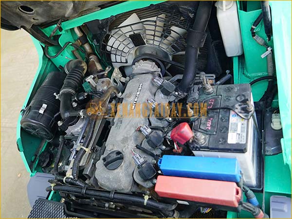 Xe nâng xăng MITSUBISHI FGE9D