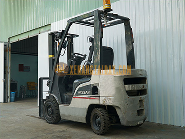 Xe nâng xăng NISSAN EBT-P1F1