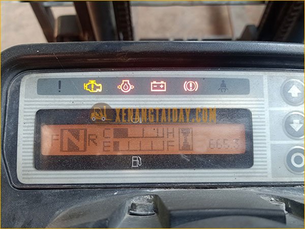 Xe nâng xăng NISSAN EBT-P1F1