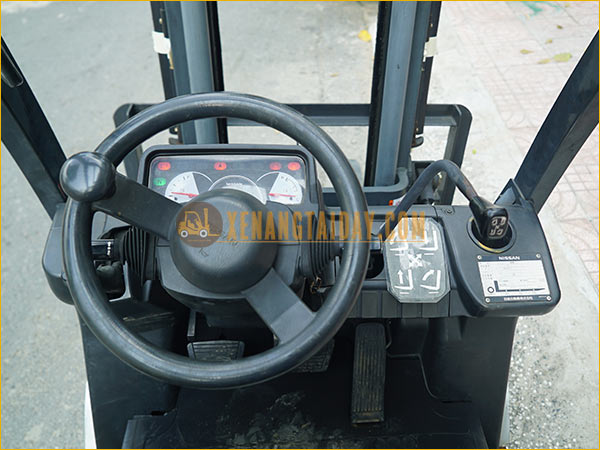 Xe nâng xăng NISSAN L01A15