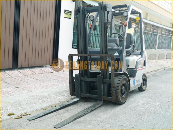 Xe nâng xăng NISSAN L01A15