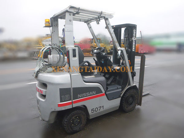 Xe nâng Xăng NISSAN P1F1A18D