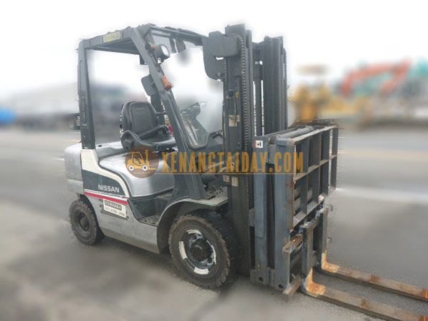 Xe nâng Xăng Nissan PL02A25W