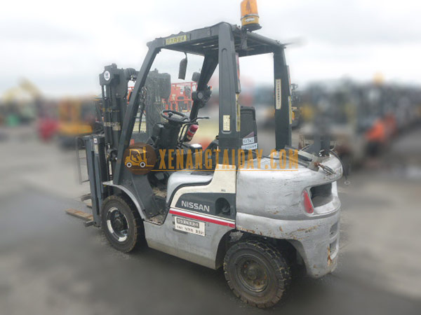 Xe nâng Xăng Nissan PL02A25W