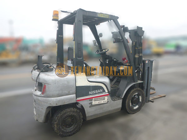 Xe nâng Xăng Nissan PL02A25W