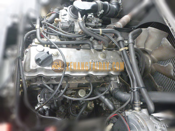 Xe nâng Xăng Nissan PL02A25W