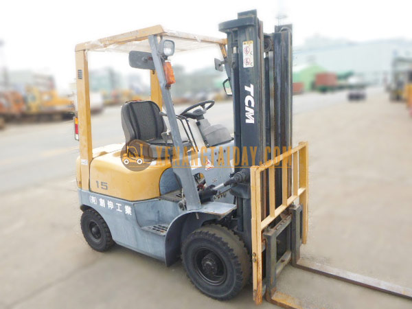 Xe nâng xăng TCM FG15N18