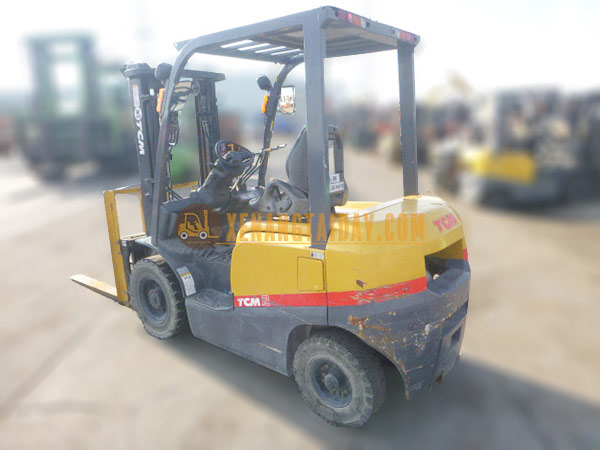 Xe nâng xăng TCM FG20T3