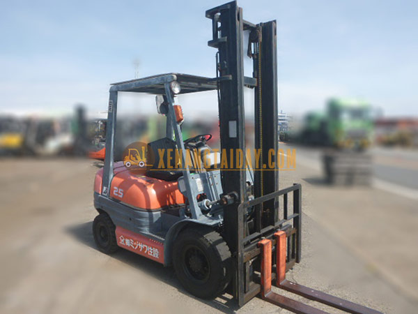 Xe nâng Xăng TOYOTA 02-6FG25