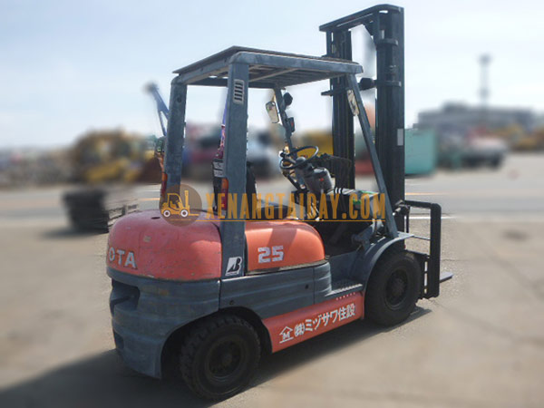 Xe nâng Xăng TOYOTA 02-6FG25