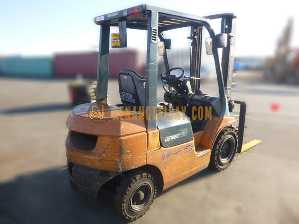 Xe nâng Xăng TOYOTA 02-7FG20