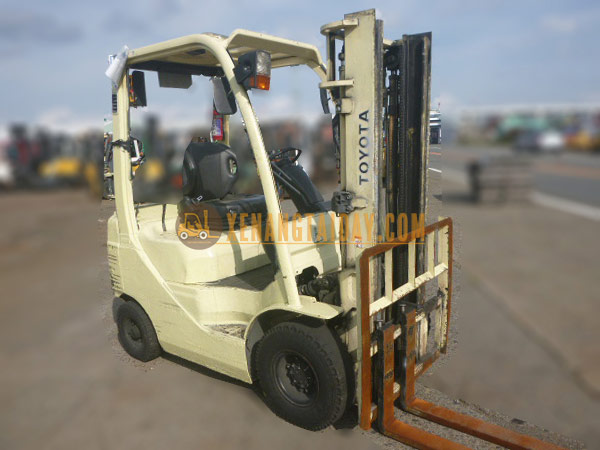 Xe nâng Xăng TOYOTA 02-8FG15