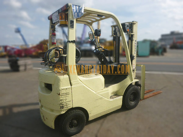 Xe nâng Xăng TOYOTA 02-8FG15