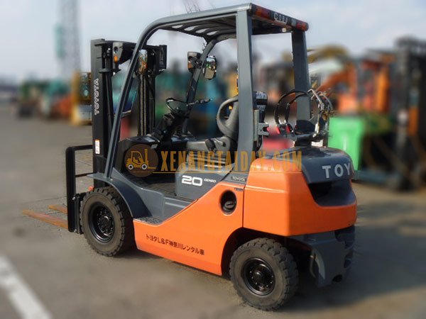 Xe nâng Xăng TOYOTA 02-8FG20