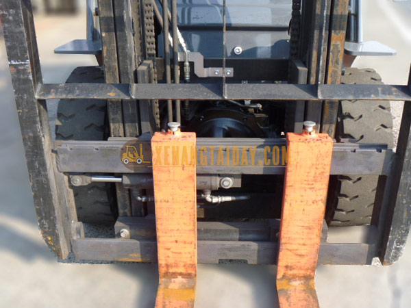 Xe nâng Xăng TOYOTA 02-8FG20