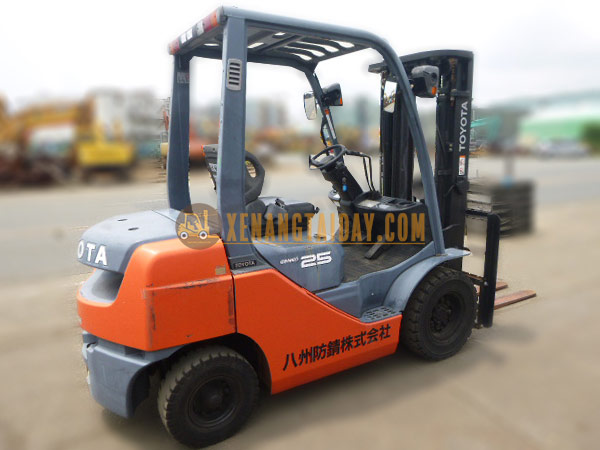 Xe nâng Xăng Toyota 02-8FG25