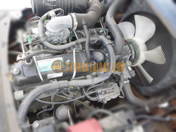 Xe nâng Xăng Toyota 02-8FG25