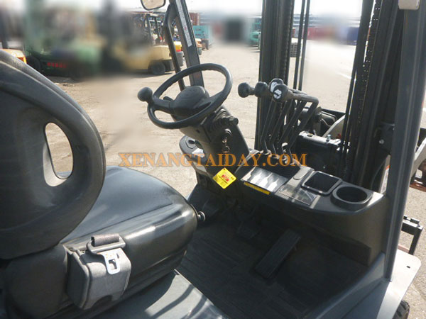 Xe nâng Xăng TOYOTA 02-8FGK25