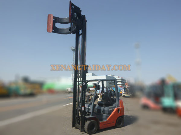 Xe nâng Xăng TOYOTA 02-8FGK25