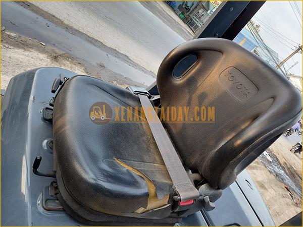 Xe nâng Xăng TOYOTA 8FLG20