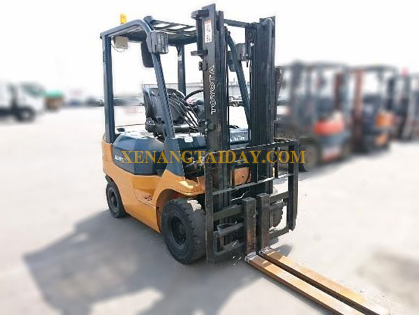 Xe nâng Xăng TOYOTA 40-7FG15