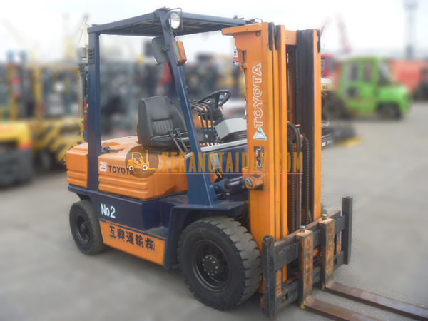 Xe nâng Xăng TOYOTA 5FG25