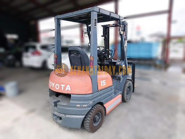 Xe nâng Xăng TOYOTA 6FG15