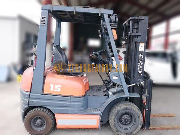 Xe nâng Xăng TOYOTA 6FG15