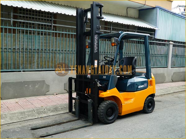 Xe nâng xăng TOYOTA 7FG10
